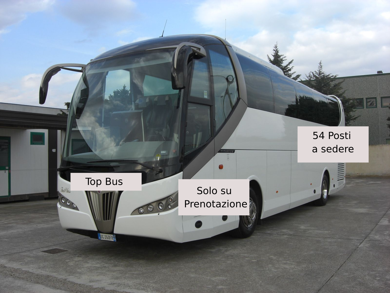 Mercedes_Bus_54_posti
